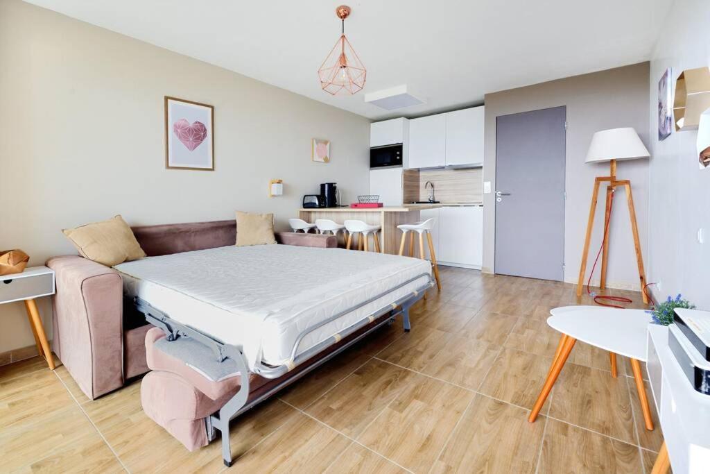 Vu Mer By K6&You Cassis Luaran gambar