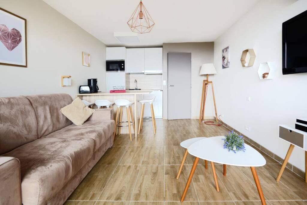 Vu Mer By K6&You Cassis Luaran gambar